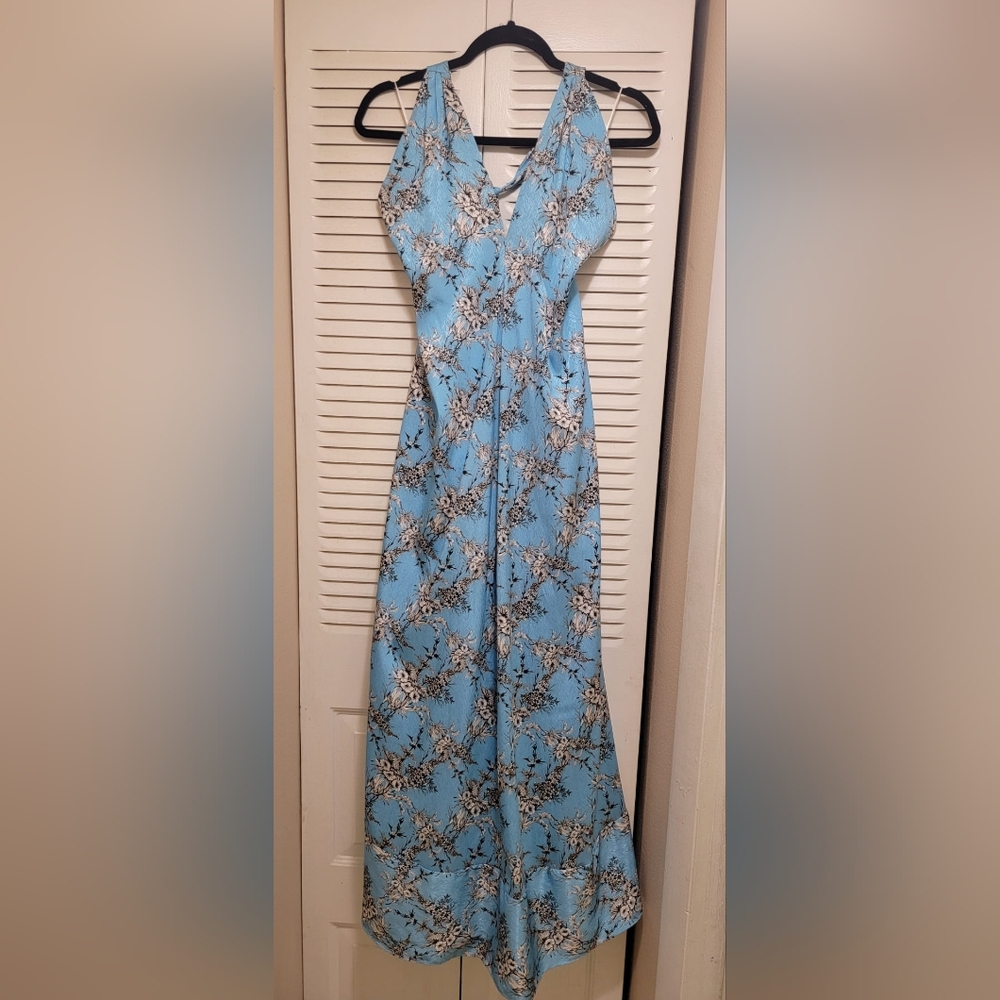 Elegant Blue Floral Maxi Dress